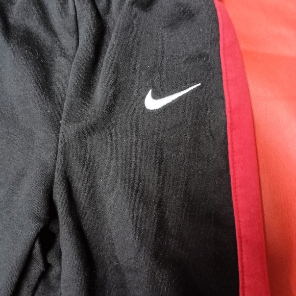 Nike Black and Red Sweatpants with Elastic Waistband - Picture 10 of 11